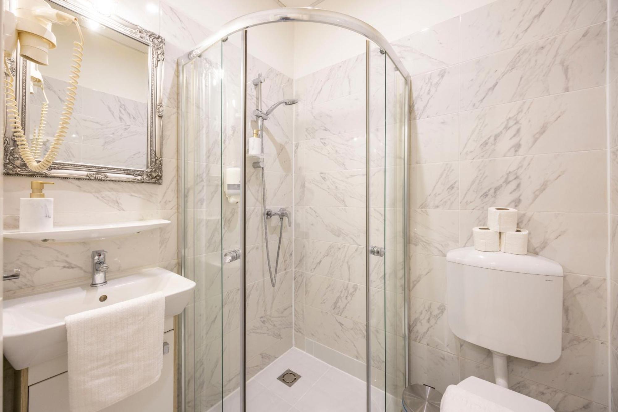 Exclusive Private Residence In The Center Of Bp W 4Bedrms, 4 Bathrms 부다페스트 외부 사진